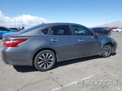 Trzecie zdjęcie samochodu z tyłu: 2017 NISSAN ALTIMA 2.5 VIN:1N4AL3AP1HC167072 - miniatura