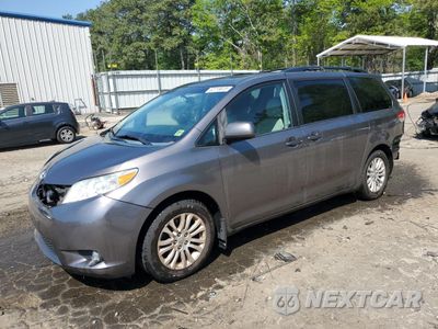2014 TOYOTA SIENNA XLE 5TDYK3DC0ES486882 - główne zdjęcie licytacji z USA - miniatura