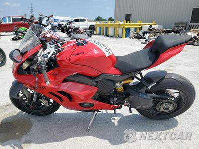 Trzecie zdjęcie samochodu z tyłu: 2024 DUCATI PANIGALE V4S VIN:ZDMDAGWW4RB009518 - miniatura