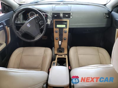 Zdjęcie 8 z 12 samochodu: 2011 VOLVO C70 T5 VIN:YV1672MC3BJ120324 - miniatura