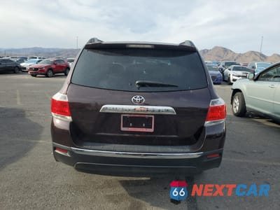 Zdjęcie 6 z 14 samochodu: 2013 TOYOTA HIGHLANDER BASE VIN:5TDZK3EH2DS132911 - miniatura
