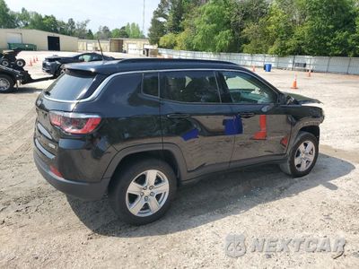 Trzecie zdjęcie samochodu z tyłu: 2022 JEEP COMPASS LATITUDE VIN:3C4NJDBB7NT231769 - miniatura