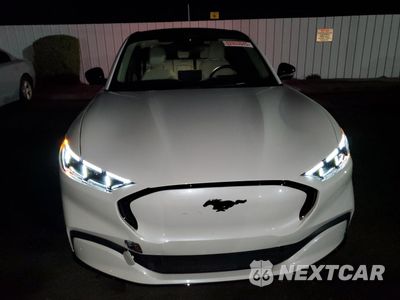 Piąte zdjęcie samochodu w środku: 2024 FORD MUSTANG MACH-E PREMIUM VIN:3FMTK3S56RMA19384 - miniatura
