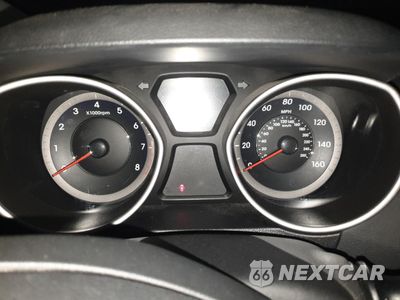 Zdjęcie 9 z 12 samochodu: 2016 HYUNDAI ELANTRA SE VIN:KMHDH4AE3GU483171 - miniatura