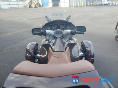 Zdjęcie 6 z 9 samochodu: 2012 CAN-AM SPYDER ROADSTER RT-LTD VIN:2BXJBRC13CV000583 - miniatura