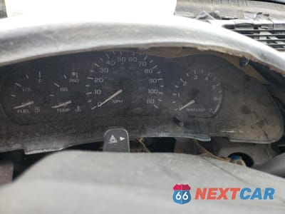 Zdjęcie 9 z 12 samochodu: 2002 CHEVROLET CAVALIER BASE VIN:1G1JC524227359443 - miniatura