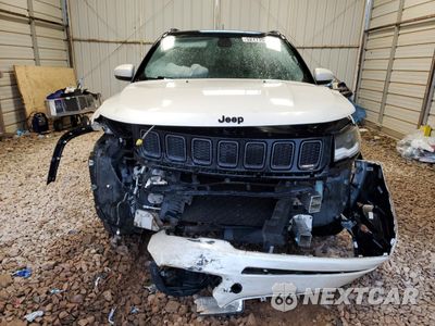 Piąte zdjęcie samochodu w środku: 2019 JEEP COMPASS LIMITED VIN:3C4NJCCB5KT667671 - miniatura