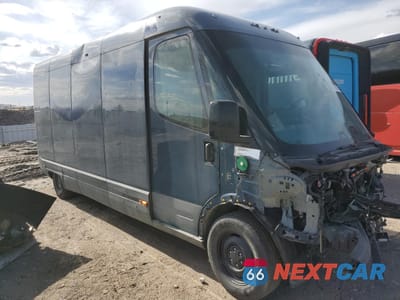 Czwarte zdjęcie samochodu z boku: 2023 RIVIAN EDV 700 VIN:7FCEHEB70PN005289 - miniatura