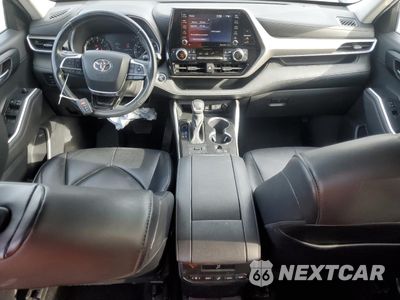Zdjęcie 8 z 16 samochodu: 2021 TOYOTA HIGHLANDER XLE VIN:5TDGZRBH0MS066868 - miniatura