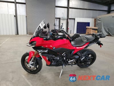 Trzecie zdjęcie samochodu z tyłu: 2022 BMW S 1000 XR VIN:WB10E4304N6E94985 - miniatura