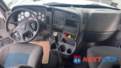 Zdjęcie 8 z 12 samochodu: 2013 INTERNATIONAL PROSTAR VIN:1HSDHSJR2DJ152209 - miniatura