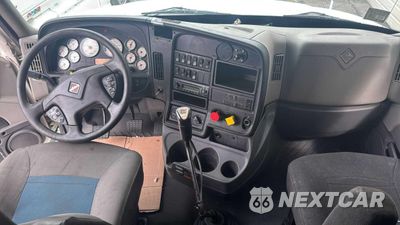 Zdjęcie 8 z 12 samochodu: 2013 INTERNATIONAL PROSTAR VIN:1HSDHSJR2DJ152209 - miniatura