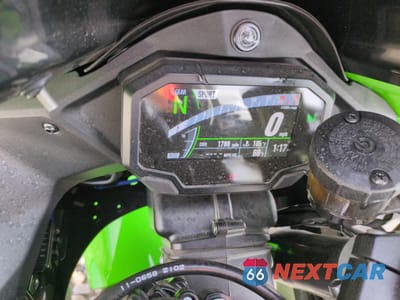Zdjęcie 7 z 10 samochodu: 2023 KAWASAKI ZX1002 M VIN:JKBZXVM1XPA004490 - miniatura