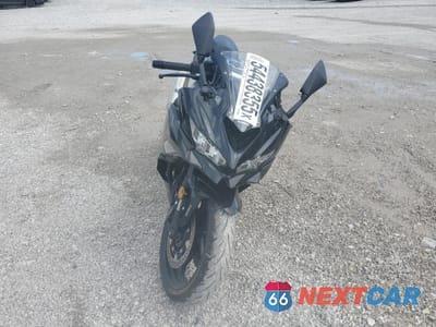 Drugie zdjęcie samochodu z przodu: 2024 KAWASAKI ZX400 P VIN:ML5ZXCP15RDA25790 - miniatura