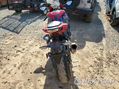 Czwarte zdjęcie samochodu z boku: 2022 HONDA CBR1000 RA VIN:JH2SC7757NK500203 - miniatura