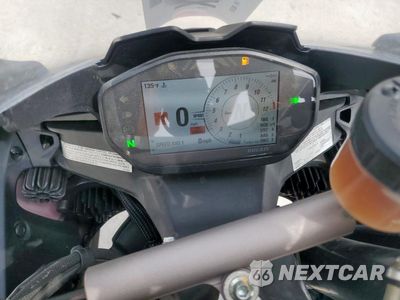 Zdjęcie 7 z 10 samochodu: 2021 DUCATI PANIGALE V2 VIN:ZDMHAATW5MB003979 - miniatura