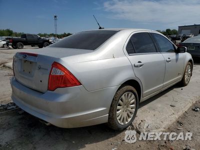 Trzecie zdjęcie samochodu z tyłu: 2010 FORD FUSION HYBRID VIN:3FADP0L37AR237000 - miniatura