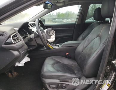 Zdjęcie 7 z 14 samochodu: 2019 TOYOTA CAMRY L VIN:4T1B11HK2KU744868 - miniatura