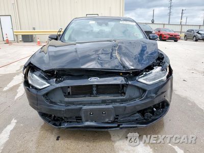 Piąte zdjęcie samochodu w środku: 2017 FORD FUSION TITANIUM PHEV VIN:3FA6P0SU8HR238959 - miniatura