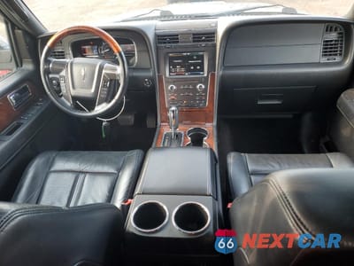 Zdjęcie 8 z 15 samochodu: 2015 LINCOLN NAVIGATOR L VIN:5LMJJ3JT4FEJ12137 - miniatura