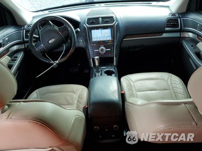 Zdjęcie 8 z 15 samochodu: 2017 FORD EXPLORER PLATINUM VIN:1FM5K8HT9HGD79169 - miniatura