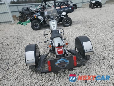 Czwarte zdjęcie samochodu z boku: 2005 HARLEY-DAVIDSON XL883 L VIN:1HD4CMM155K466777 - miniatura