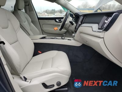 Zdjęcie 7 z 15 samochodu: 2024 VOLVO XC60 PLUS VIN:YV4L12RL7R1730107 - miniatura