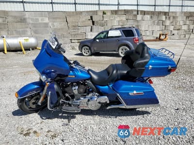 Trzecie zdjęcie samochodu z tyłu: 2017 HARLEY-DAVIDSON FLHTK ULTRA LIMITED VIN:1HD1KED13HB657131 - miniatura