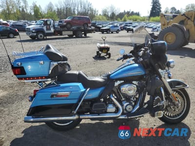 2011 HARLEY-DAVIDSON FLHTK 1HD1KEM10BB628306 - główne zdjęcie licytacji z USA - miniatura