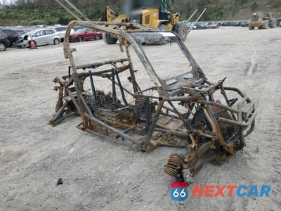2023 CAN-AM COMMANDER XT 1000R 3JBAKAX47PE002958 - główne zdjęcie licytacji z USA - miniatura