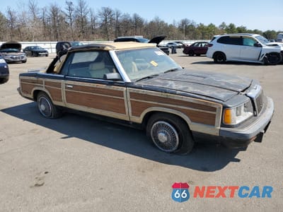 Czwarte zdjęcie samochodu z boku: 1986 CHRYSLER LEBARON VIN:1C3BC55E6GG215373 - miniatura