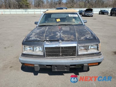 Piąte zdjęcie samochodu w środku: 1986 CHRYSLER LEBARON VIN:1C3BC55E6GG215373 - miniatura