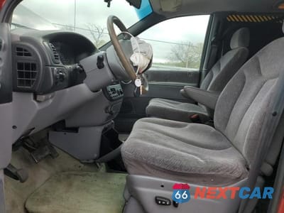 Zdjęcie 7 z 13 samochodu: 2000 DODGE GRAND CARAVAN LE VIN:1B4GP54L1YB594610 - miniatura