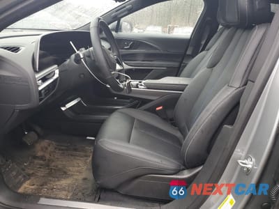 Zdjęcie 7 z 13 samochodu: 2024 CADILLAC LYRIQ LUXURY VIN:1GYKPSRL0RZ140324 - miniatura