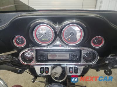 Zdjęcie 7 z 9 samochodu: 2012 HARLEY-DAVIDSON FLHTCUTG TRI GLIDE ULTRA CLASSIC VIN:1HD1MAM16CB856203 - miniatura