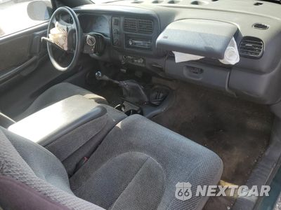 Zdjęcie 8 z 14 samochodu: 1999 DODGE DAKOTA VIN:1B7FL26X0XS263086 - miniatura