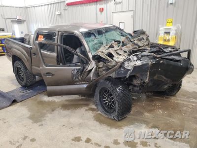 Czwarte zdjęcie samochodu z boku: 2013 TOYOTA TACOMA DOUBLE CAB VIN:5TFLU4EN2DX056760 - miniatura