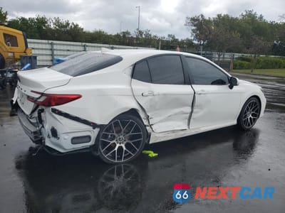 Trzecie zdjęcie samochodu z tyłu: 2025 TOYOTA CAMRY XSE VIN:4T1DAACK5SU087368 - miniatura