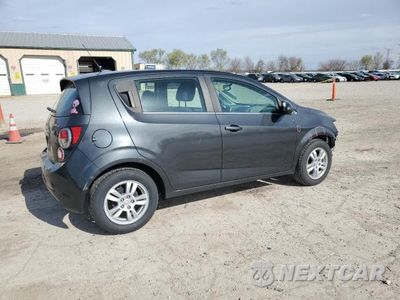 Trzecie zdjęcie samochodu z tyłu: 2014 CHEVROLET SONIC LT VIN:1G1JC6SH8E4190740 - miniatura