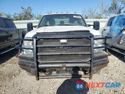 Piąte zdjęcie samochodu w środku: 2011 FORD F550 SUPER DUTY VIN:1FDUF5HT6BEB72661 - miniatura