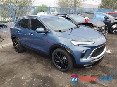 Czwarte zdjęcie samochodu z boku: 2024 BUICK ENCORE GX SPORT TOURING VIN:KL4AMDSL8RB002243 - miniatura