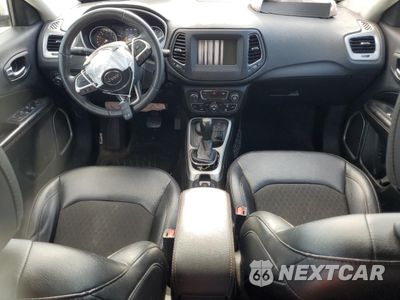 Zdjęcie 8 z 15 samochodu: 2019 JEEP COMPASS LATITUDE VIN:3C4NJDBB8KT760837 - miniatura