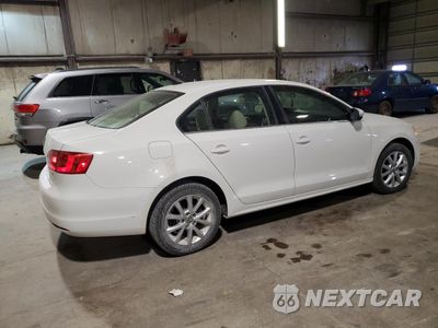 Trzecie zdjęcie samochodu z tyłu: 2014 VOLKSWAGEN JETTA SE VIN:3VWD07AJ7EM239550 - miniatura