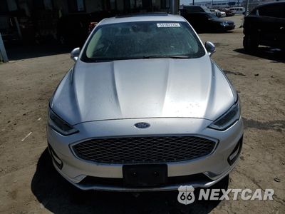 Piąte zdjęcie samochodu w środku: 2019 FORD FUSION TITANIUM VIN:3FA6P0RU7KR181327 - miniatura