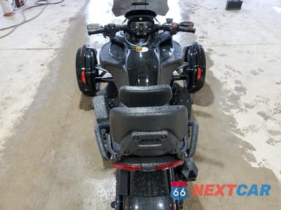 Zdjęcie 6 z 10 samochodu: 2021 CAN-AM SPYDER ROADSTER F3-S VIN:2BXRDDD29MV000063 - miniatura