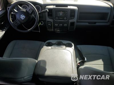 Zdjęcie 8 z 16 samochodu: 2018 RAM 2500 ST VIN:3C6UR5CL1JG419487 - miniatura