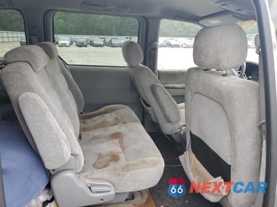 Zdjęcie 11 z 13 samochodu: 2004 KIA SEDONA EX VIN:KNDUP131546542978 - miniatura