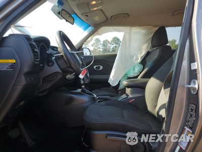 Zdjęcie 7 z 15 samochodu: 2018 KIA SOUL + VIN:KNDJP3A52J7519149 - miniatura