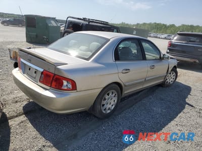 Trzecie zdjęcie samochodu z tyłu: 2004 KIA OPTIMA LX VIN:KNAGD126845321753 - miniatura