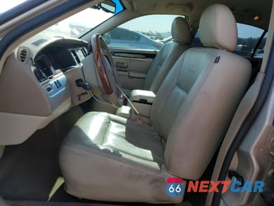 Zdjęcie 7 z 14 samochodu: 2010 LINCOLN TOWN CAR SIGNATURE LIMITED VIN:2LNBL8CV2AX752075 - miniatura